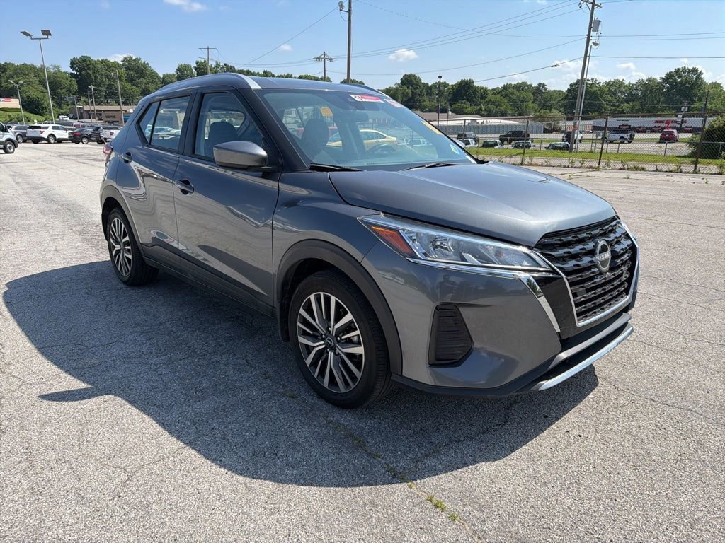 Used 2024 Nissan Kicks SV FWD image 4