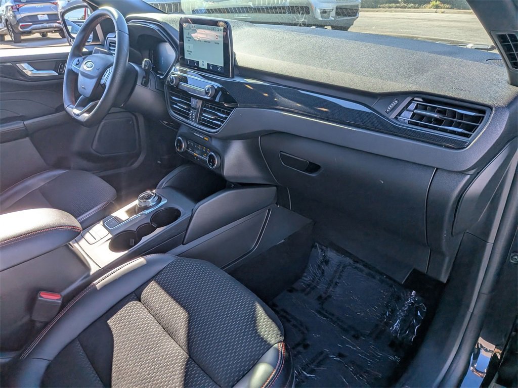 Used 2025 Ford Escape ST-Line image 35