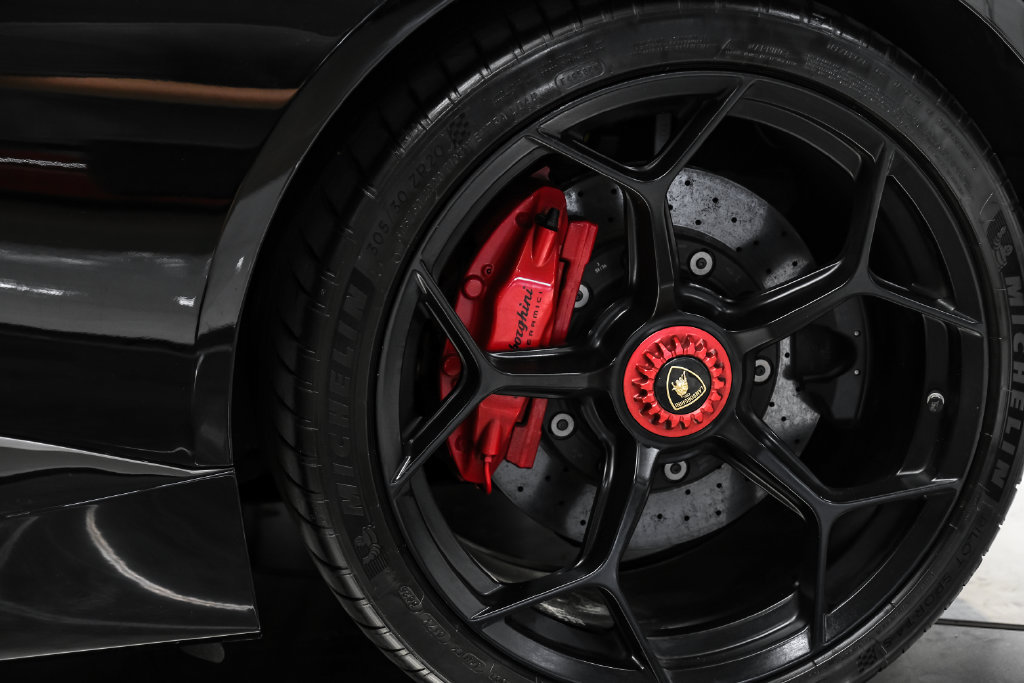 Used 2018 Lamborghini Huracan Performante AWD/4WD image 59