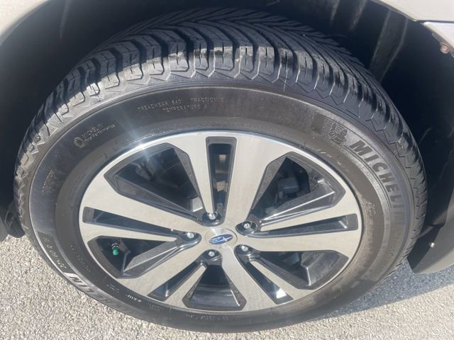 Used 2018 Subaru Outback 3.6R Limited image 14