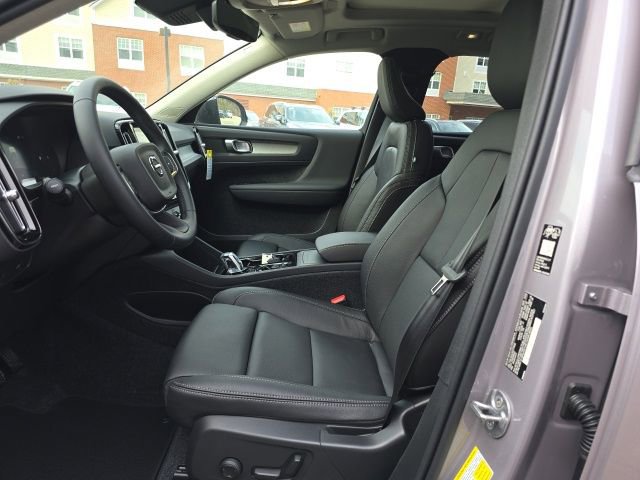 New 2026 Volvo XC40 B5 Plus w/ Climate Package AWD/4WD image 24