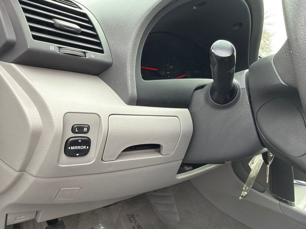 Used 2007 Toyota Camry LE image 25