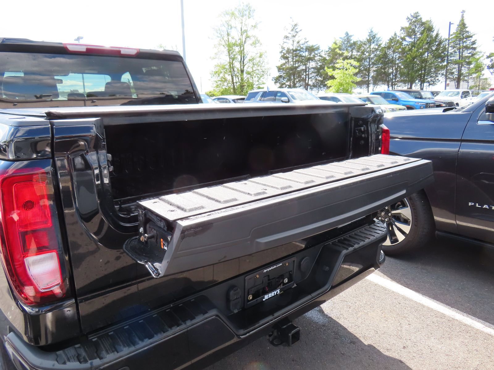 Used 2022 GMC Sierra 1500 Elevation AWD/4WD image 13