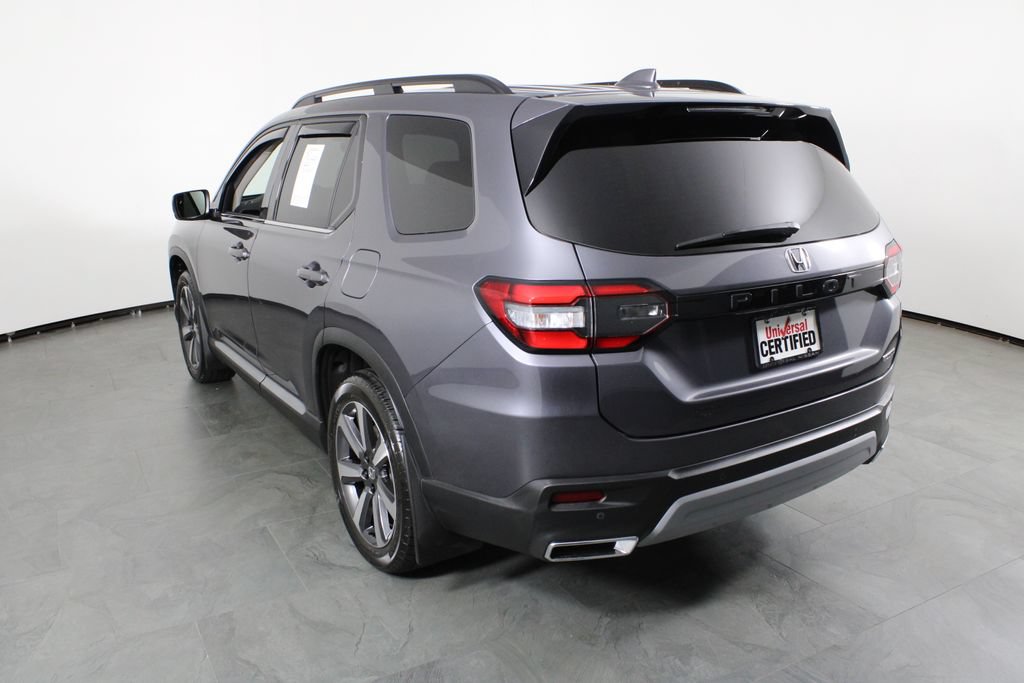 Used 2025 Honda Pilot Touring image 15