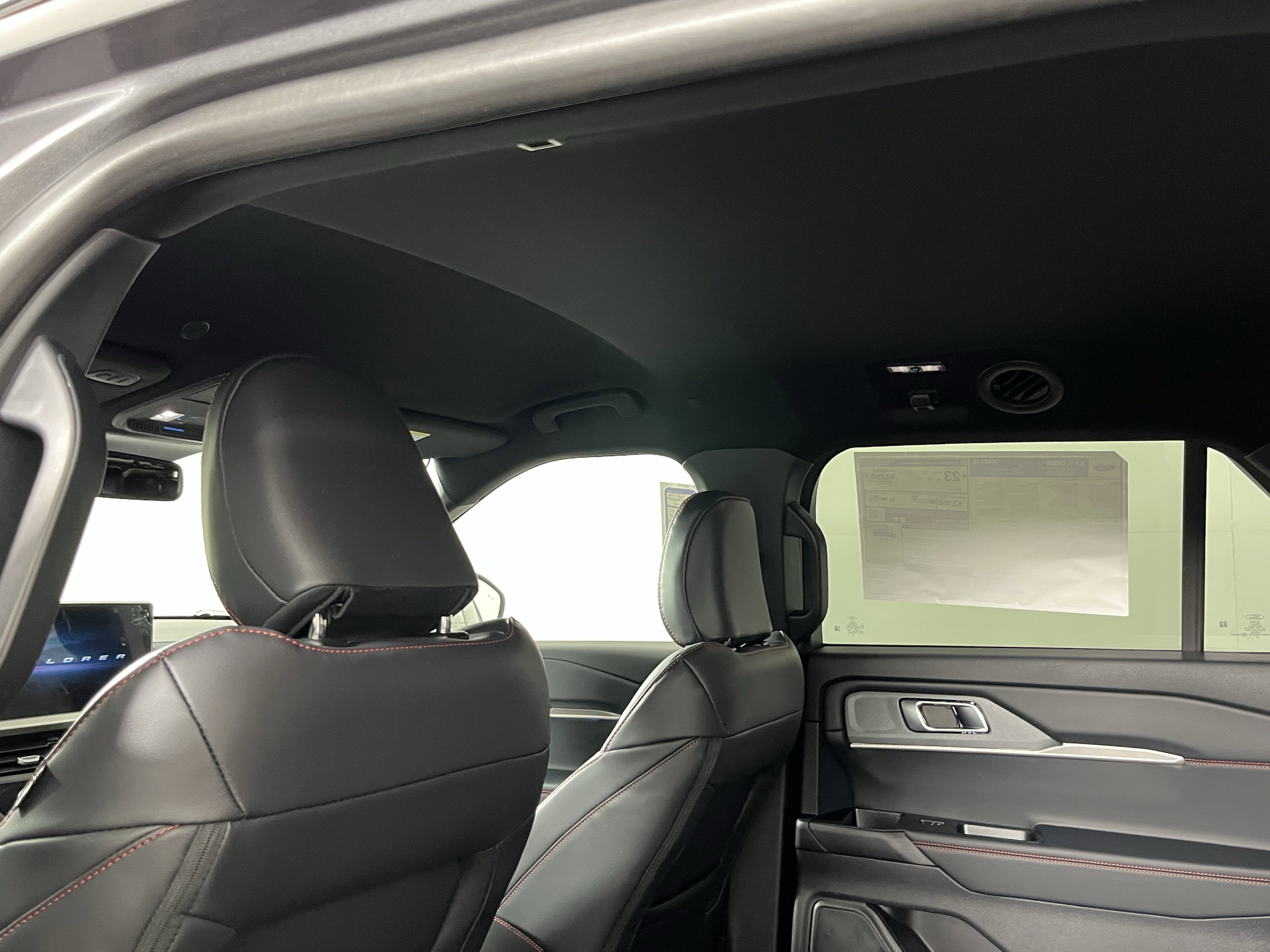 New 2026 Ford Explorer ST-Line w/ ST-Line Street Pack image 15