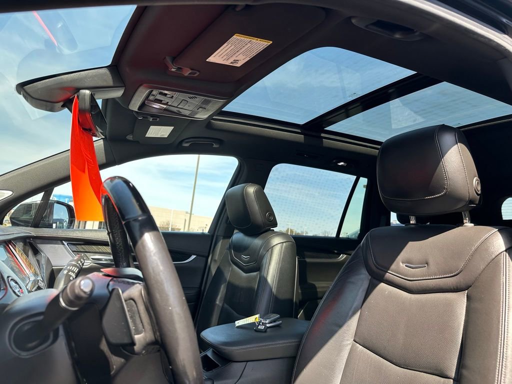 Used 2020 Cadillac XT6 Premium Luxury image 15