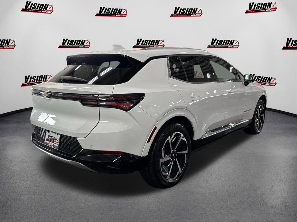 Used 2024 Chevrolet Equinox EV LT AWD/4WD image 5