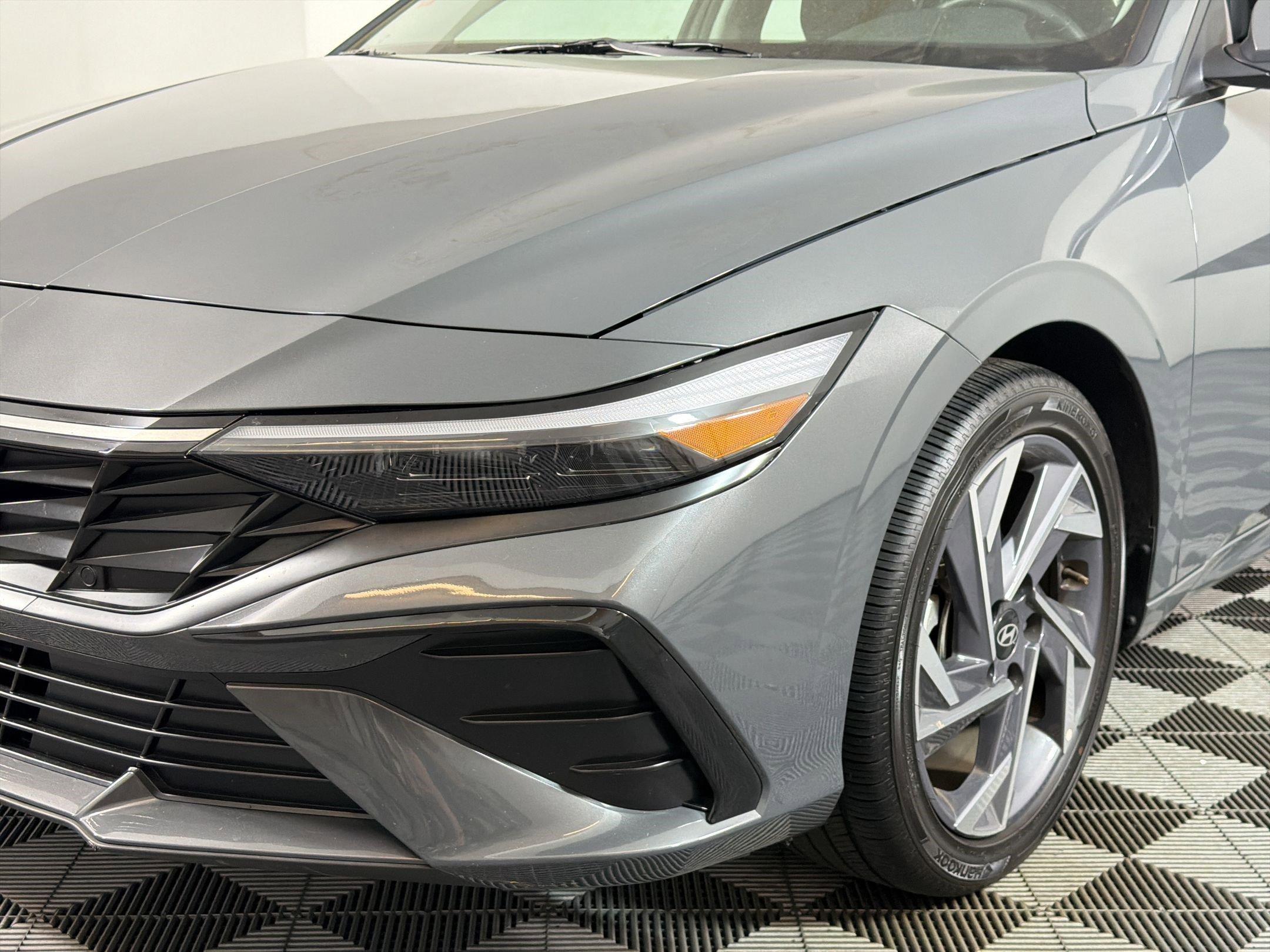 Used 2025 Hyundai Elantra SEL image 10