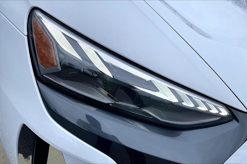 Used 2024 Audi e-tron GT Premium Plus image 28