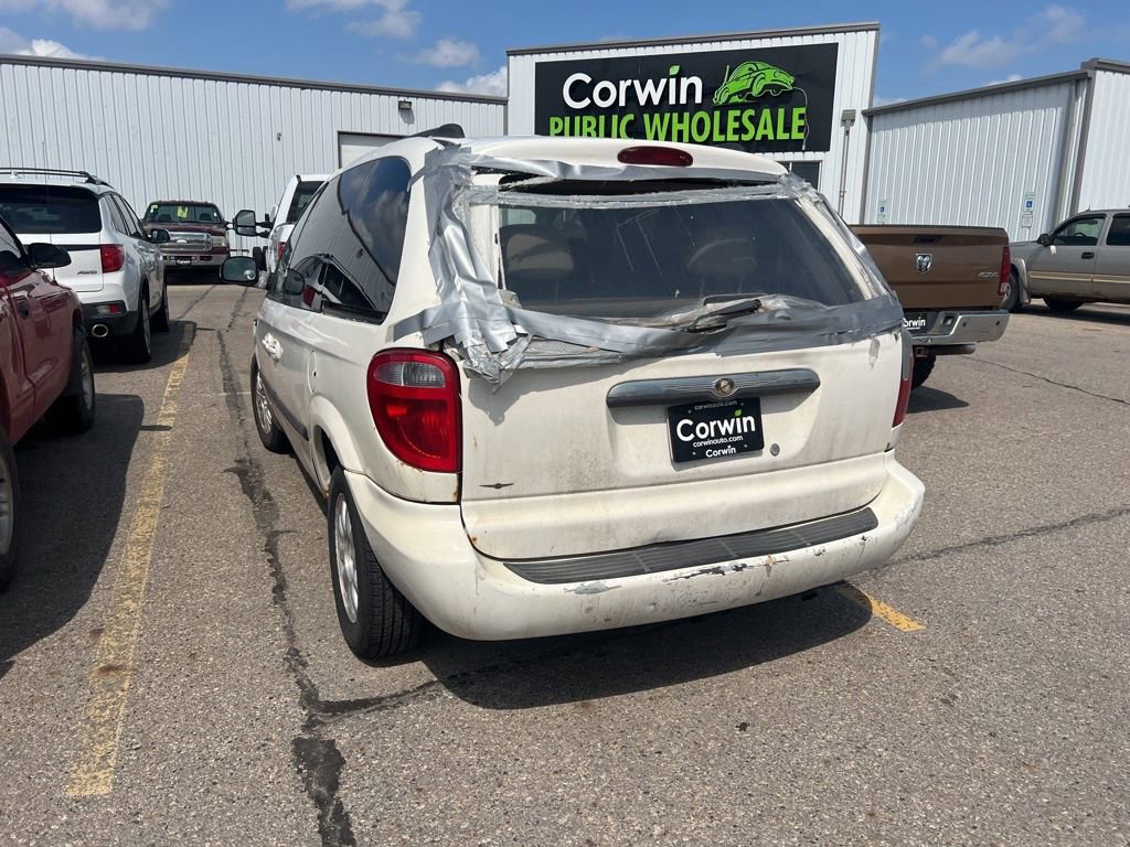 Used 2006 Chrysler Town & Country w/ Popular Equipment Group I FWD image 22