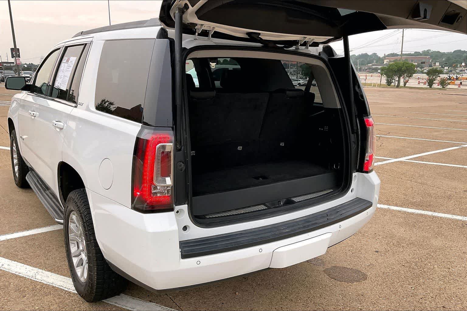 Used 2017 GMC Yukon SLT AWD/4WD image 16