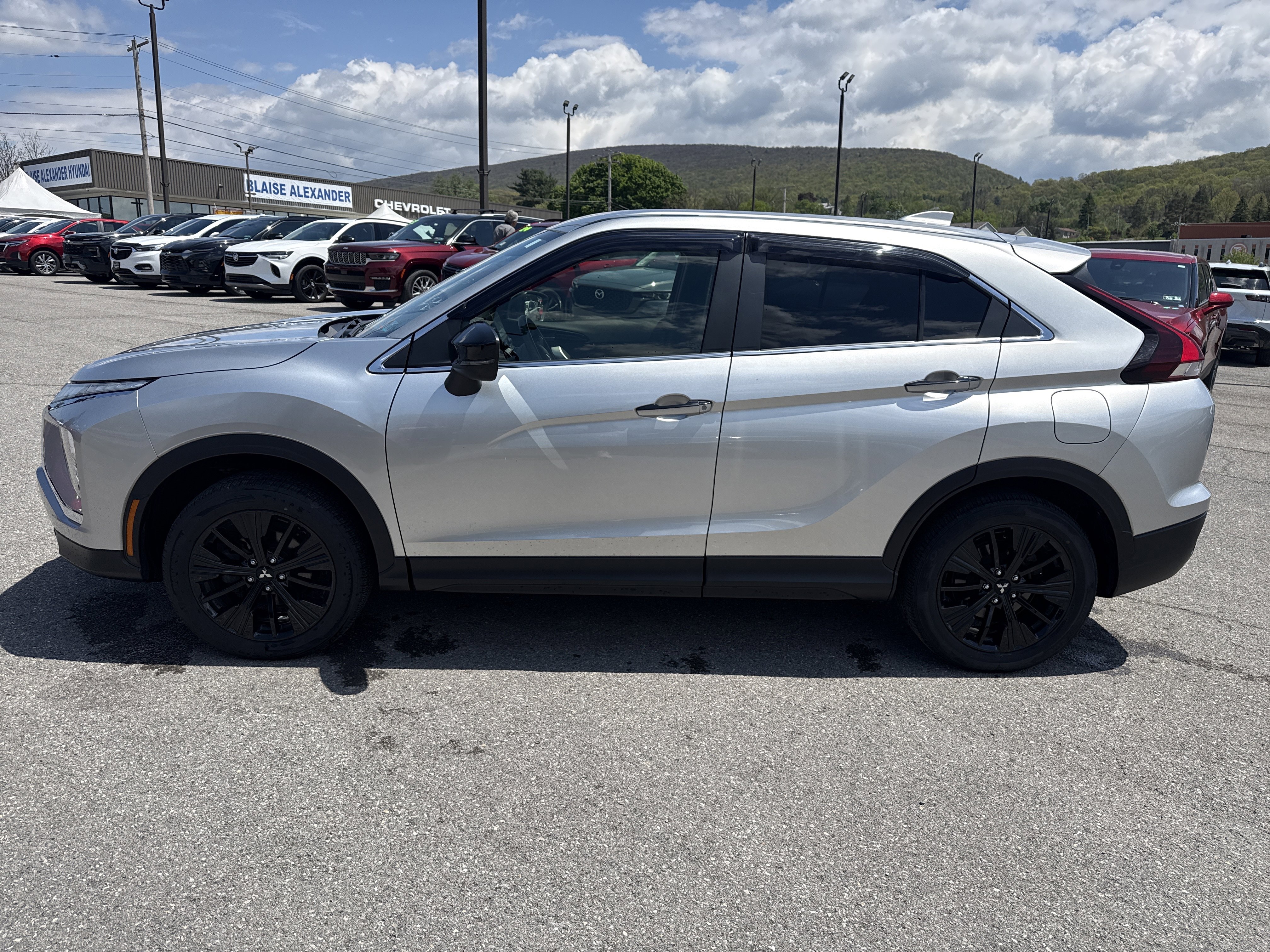 Used 2022 Mitsubishi Eclipse Cross LE AWD/4WD image 7