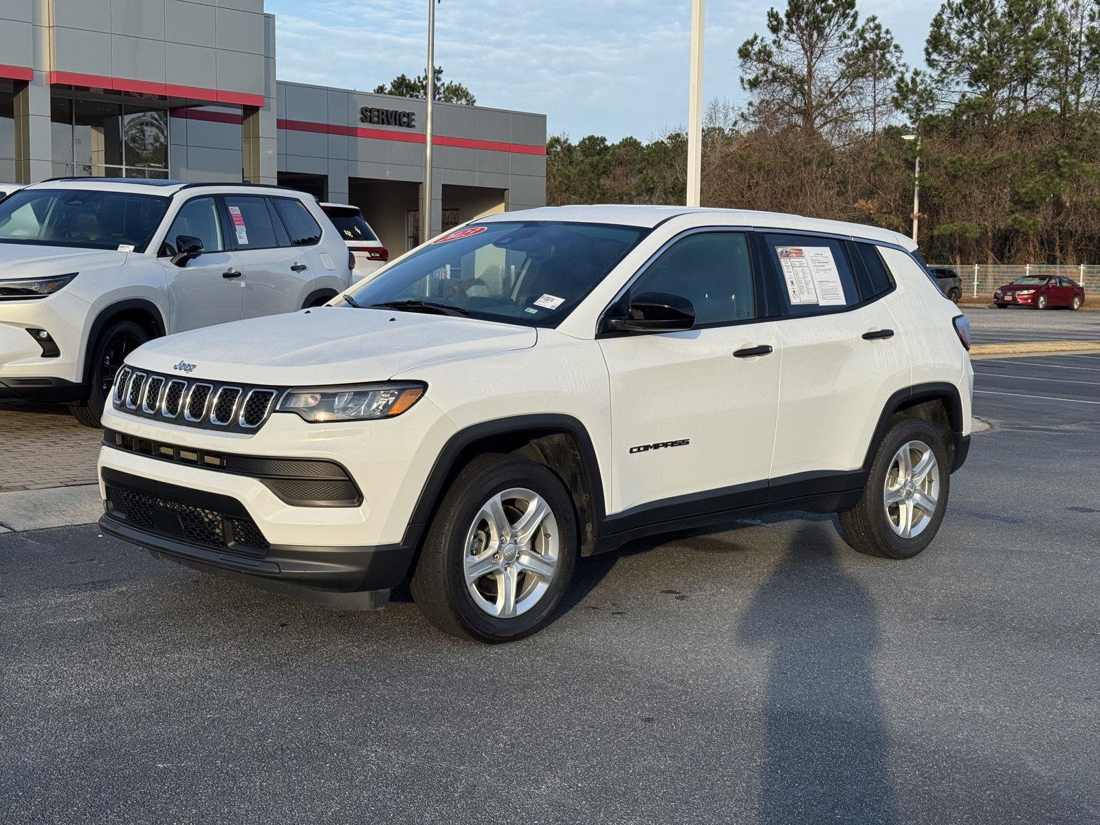 Used 2023 Jeep Compass Sport image 2