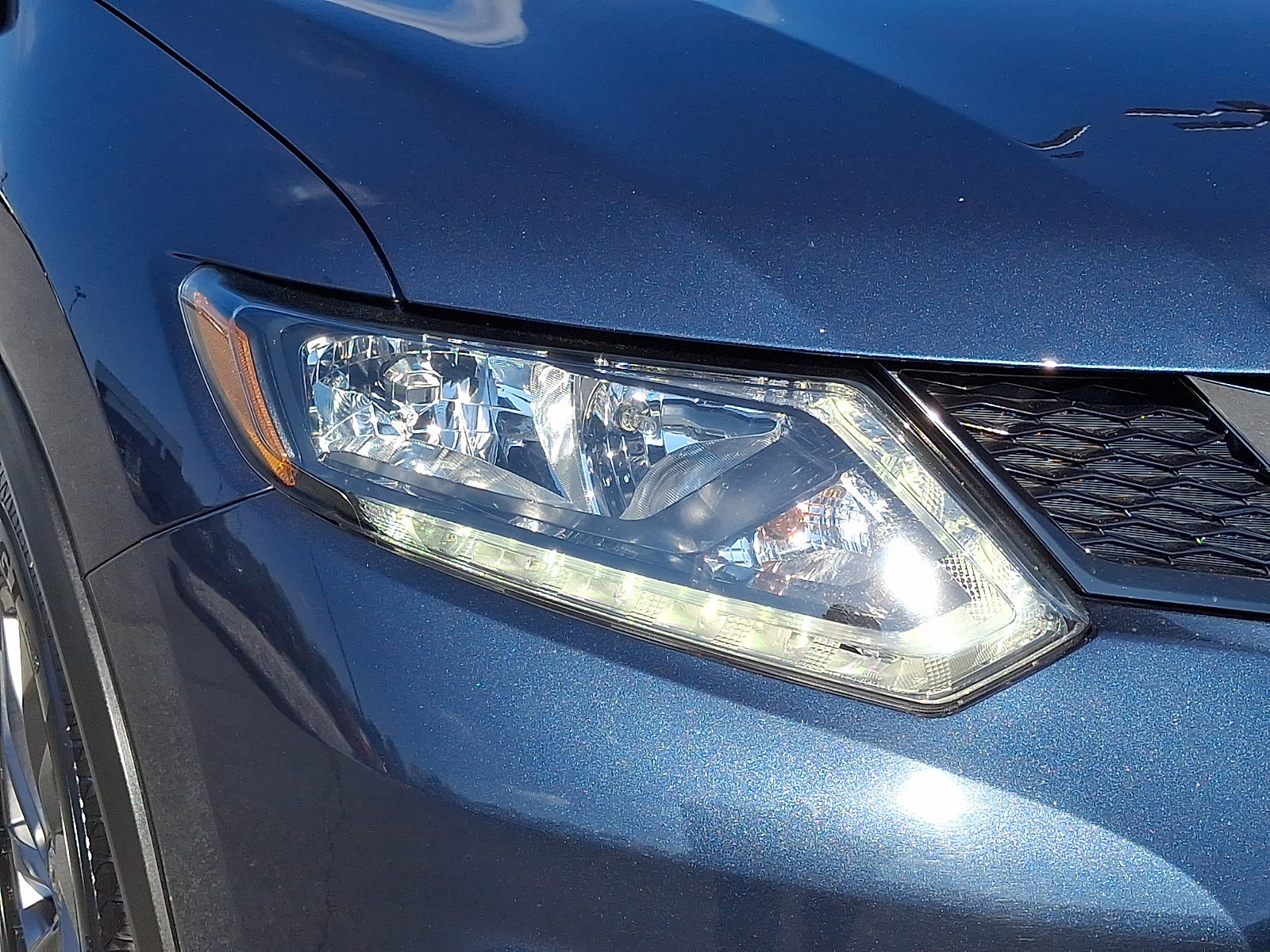 Used 2016 Nissan Rogue SL AWD/4WD image 10