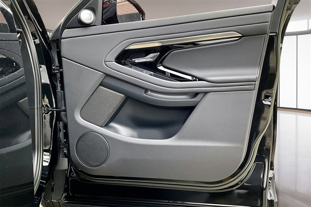 Used 2023 Land Rover Range Rover Evoque R-Dynamic S image 26