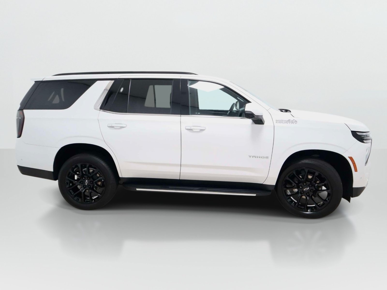 Used 2025 Chevrolet Tahoe High Country AWD/4WD image 5
