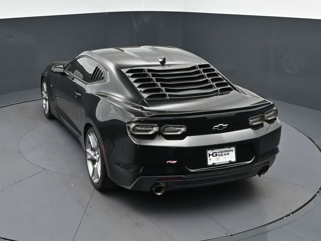 Used 2021 Chevrolet Camaro LT w/ RS Package image 31