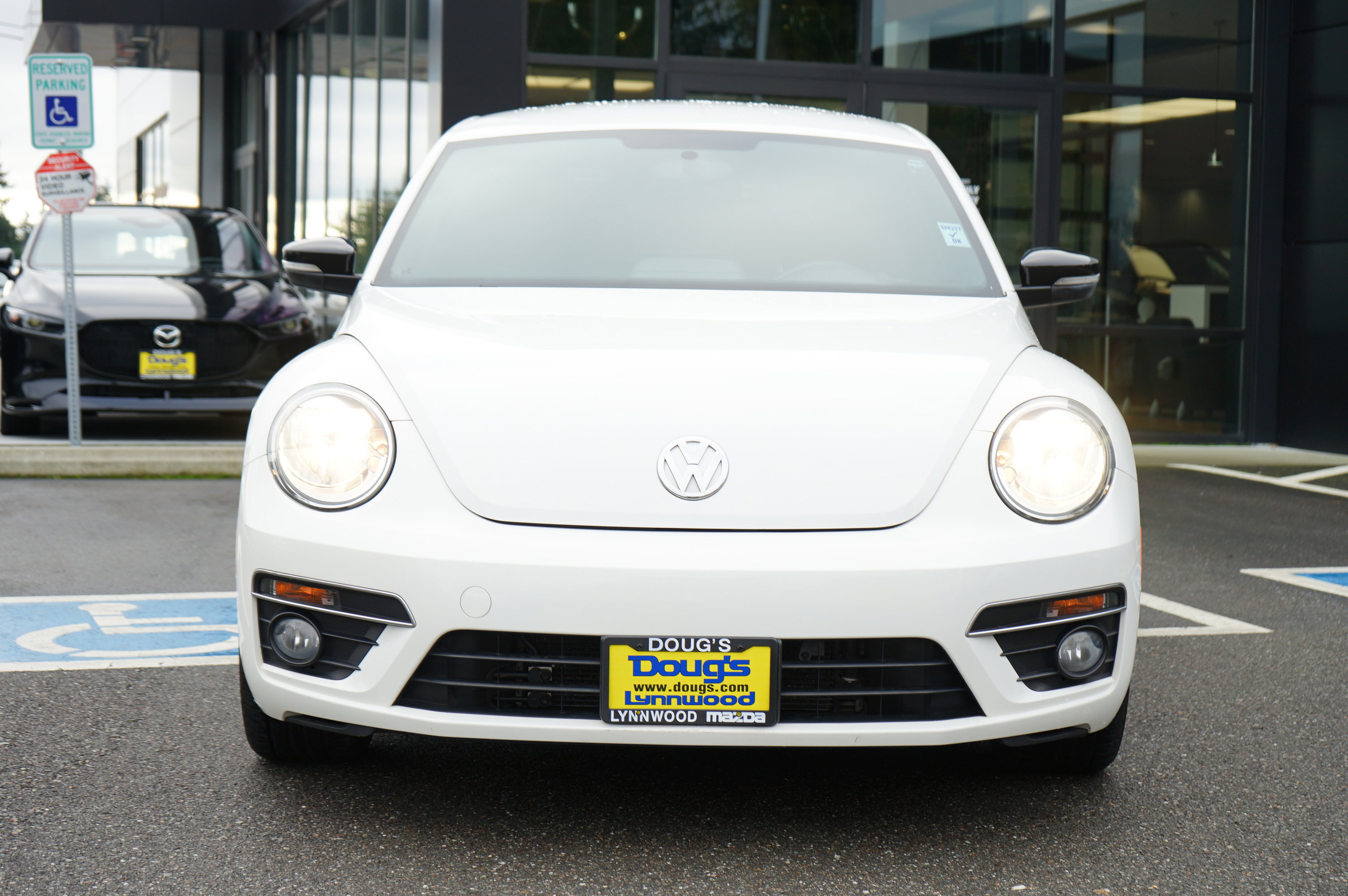 Used 2014 Volkswagen Beetle R-Line image 11