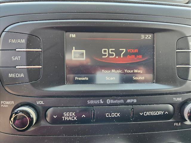 Used 2015 Kia Soul + FWD image 8