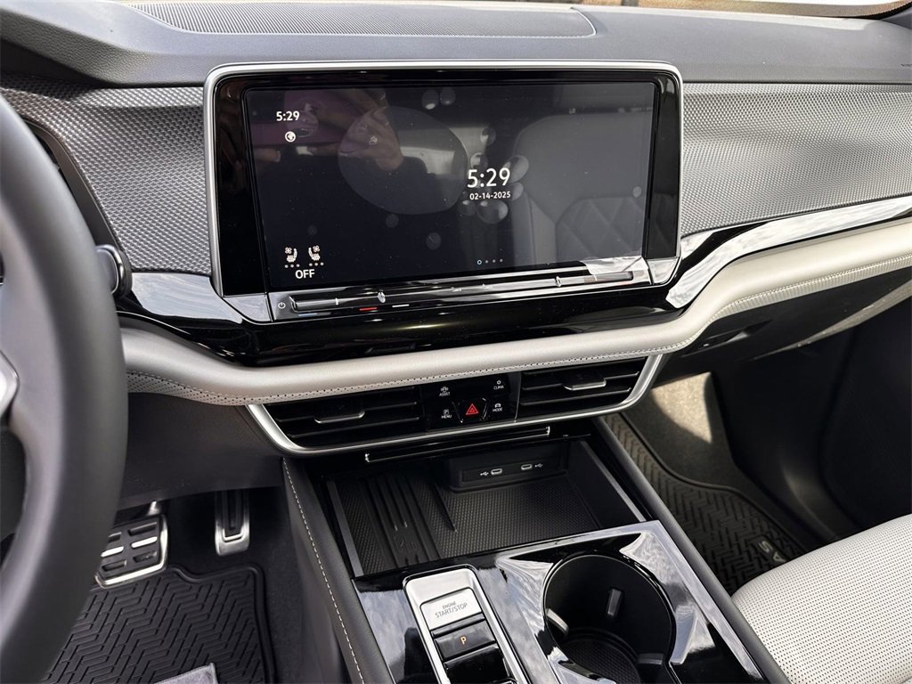 New 2025 Volkswagen Atlas Cross Sport SEL Premium R-Line image 16