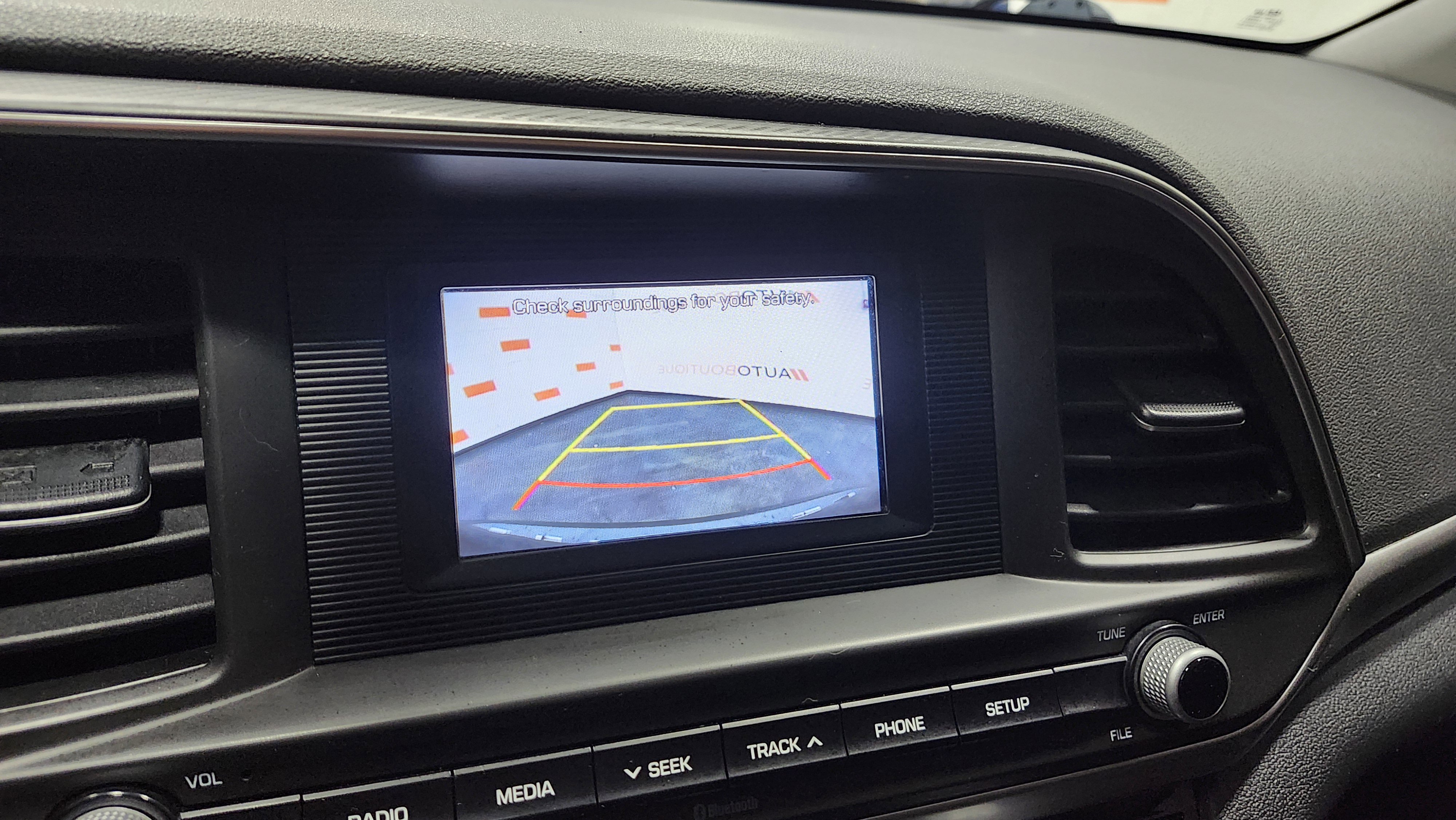 Used 2020 Hyundai Elantra SE w/ Cargo Package (C1) image 2