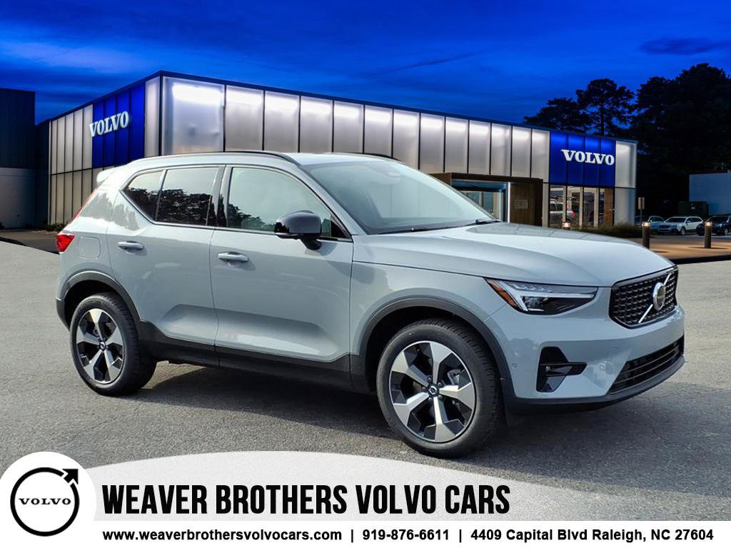 New 2026 Volvo XC40 B5 Plus w/ Protection Package Premier