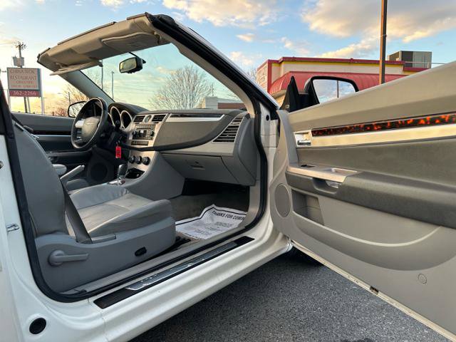 Used 2008 Chrysler Sebring Limited image 18