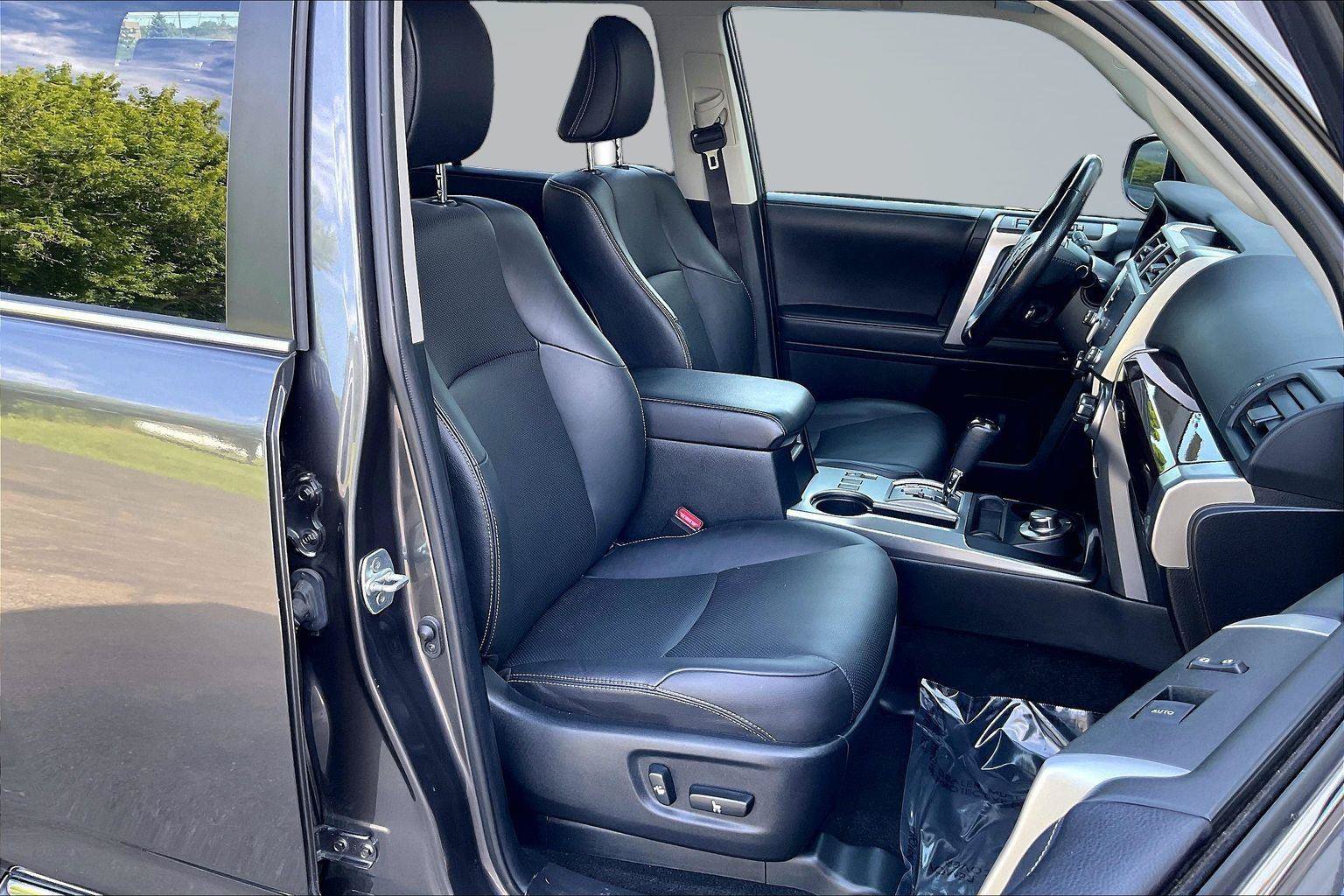 Used 2023 Toyota 4Runner Limited AWD/4WD image 8