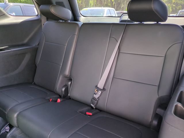 Certified 2023 Chevrolet Traverse LT FWD image 16