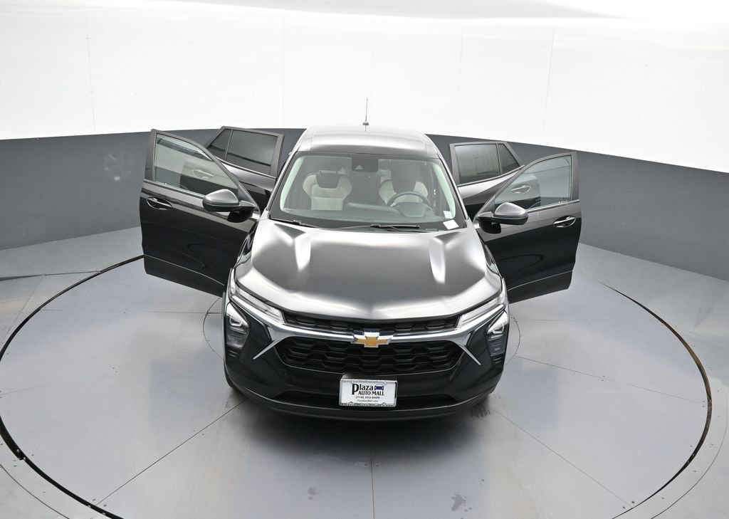Used 2024 Chevrolet Trax LS w/ Driver Confidence Package image 45