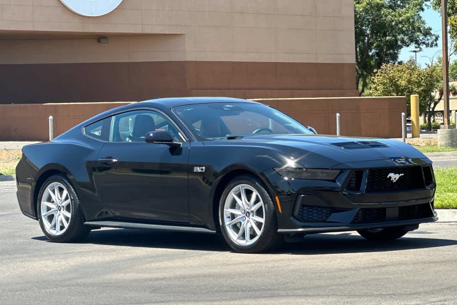 Certified 2025 Ford Mustang GT Premium RWD image 10