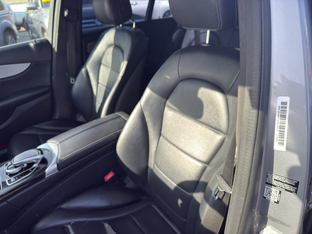Used 2015 Mercedes-Benz C 300 Sedan image 10