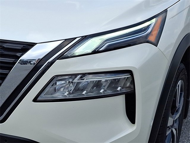 Used 2022 Nissan Rogue Platinum w/ Head-Up Display Package image 9