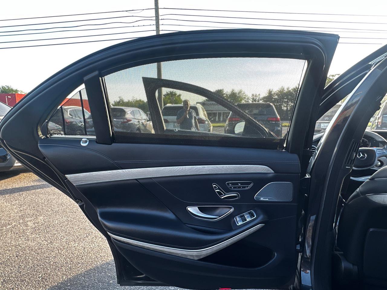 Used 2015 Mercedes-Benz S 550 4MATIC Sedan image 23