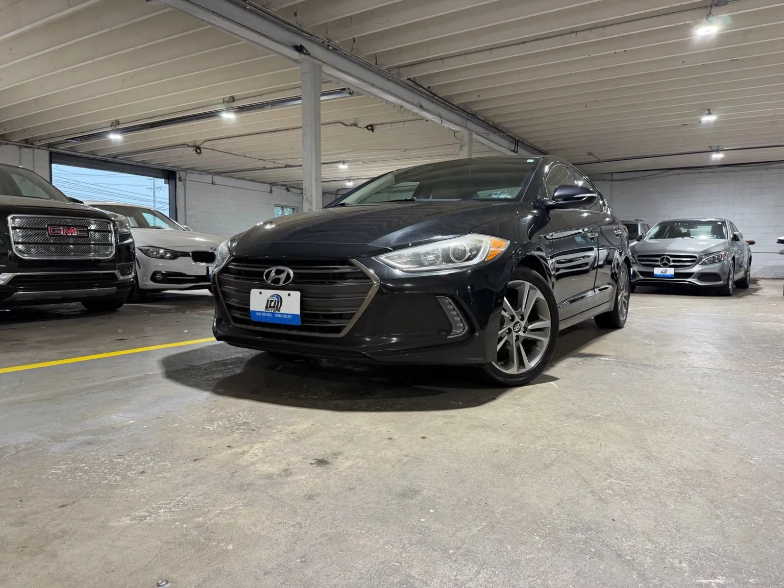 Used 2017 Hyundai Elantra Limited w/ Limited Tech Package 04 FWD image 1