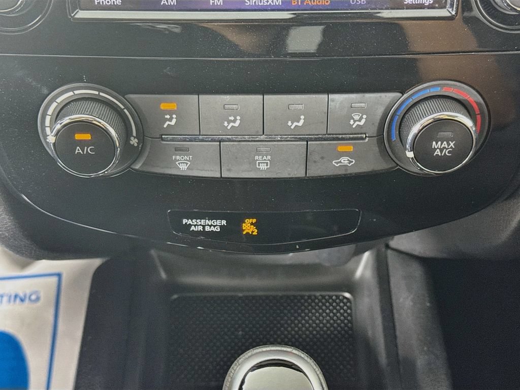 Used 2019 Nissan Rogue S w/ Special Edition Package FWD image 19