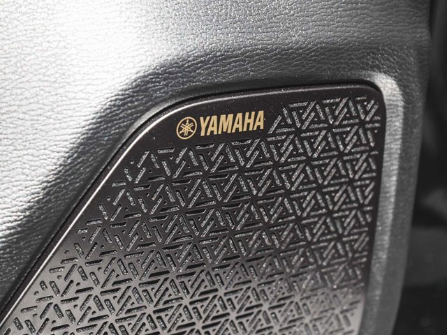 New 2025 Mitsubishi Outlander SE image 10