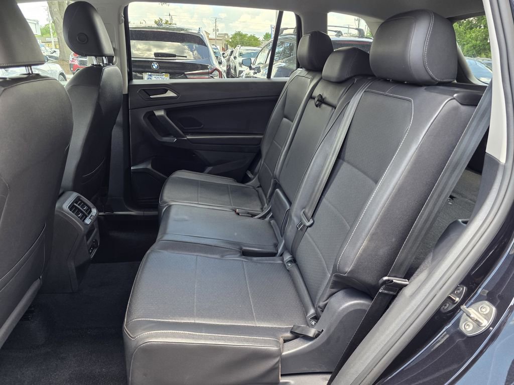 Used 2020 Volkswagen Tiguan SE FWD image 15