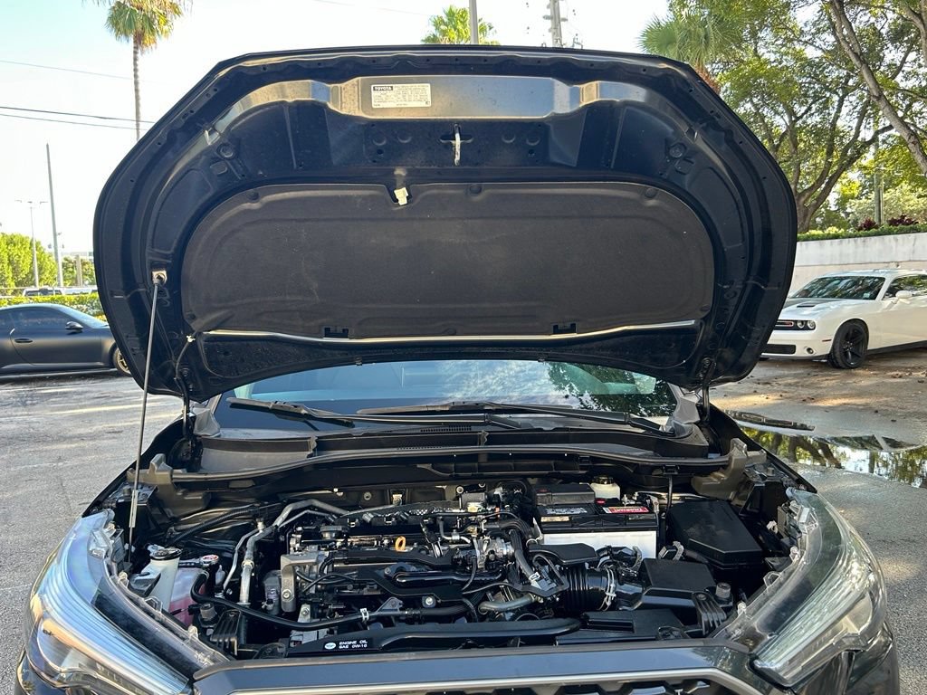 Used 2022 Toyota Corolla Cross XLE FWD image 25