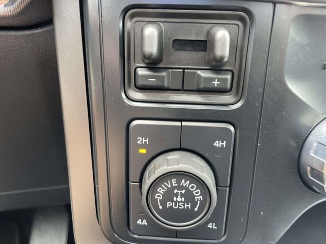 Used 2025 Ford F150 Lariat w/ Equipment Group 502A High image 25