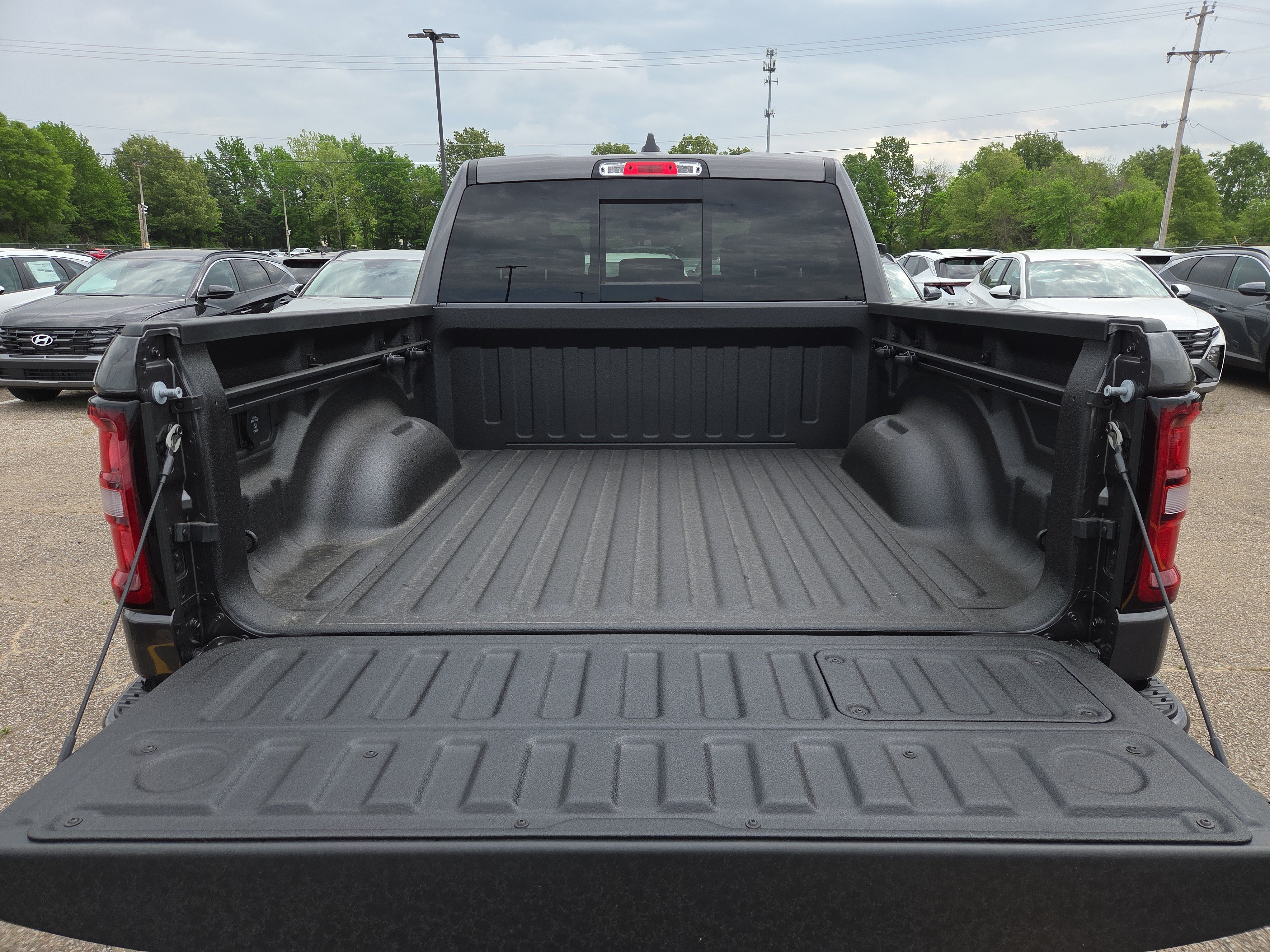 New 2026 RAM 1500 Laramie w/ Night Edition AWD/4WD image 8