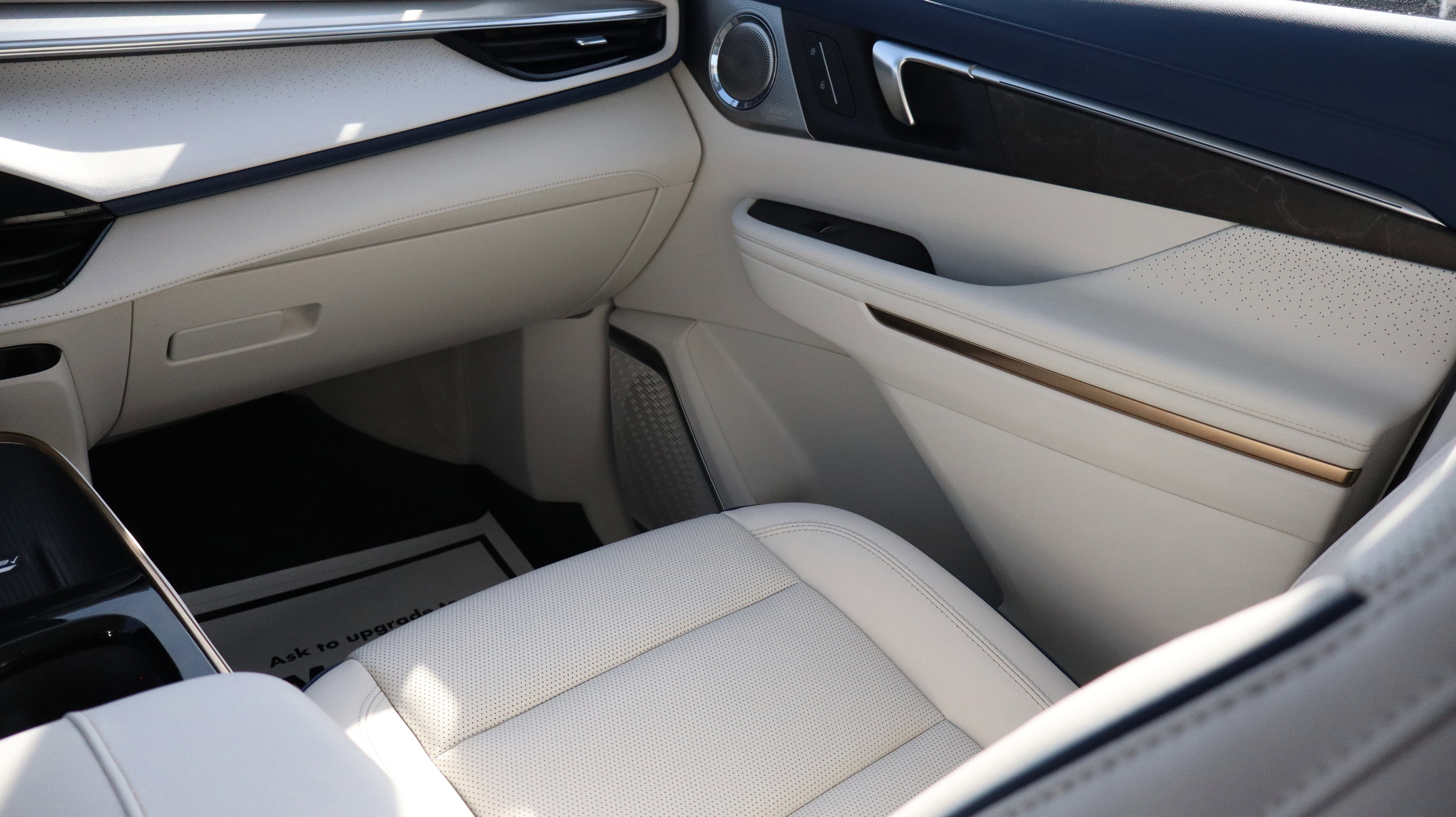 Certified 2025 Buick Enclave Avenir w/ Super Cruise Package image 11