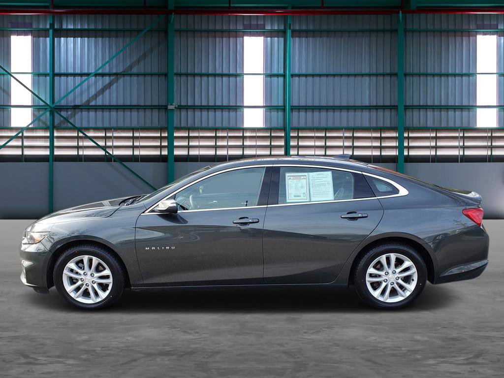 Used 2016 Chevrolet Malibu LT image 2