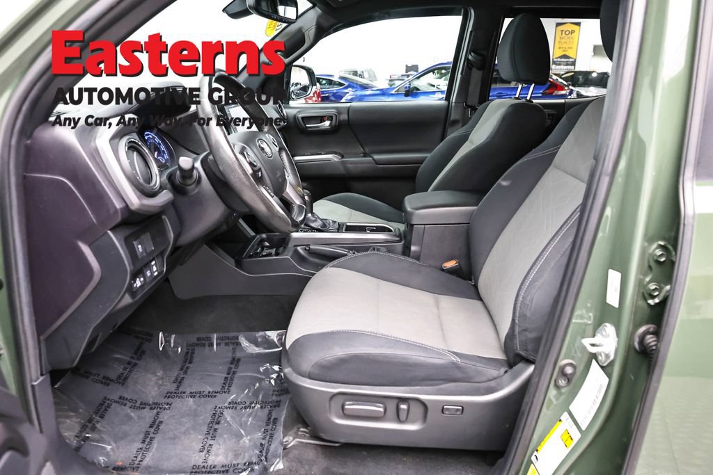Used 2022 Toyota Tacoma TRD Sport AWD/4WD image 14