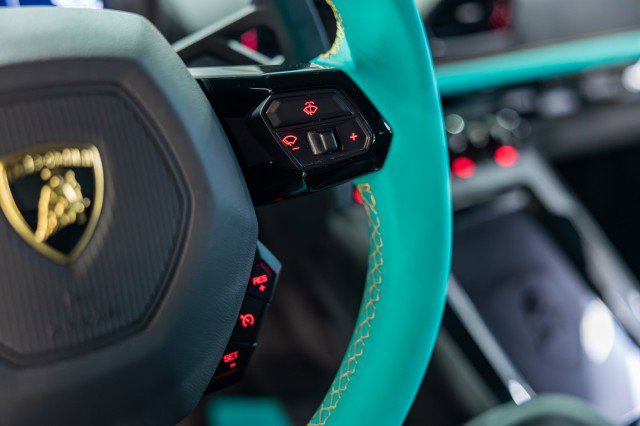 Used 2024 Lamborghini Huracan Tecnica image 24