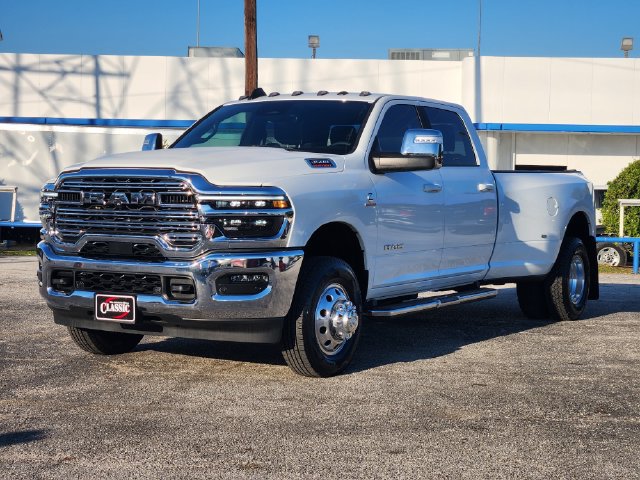 Used 2026 RAM 3500 Laramie AWD/4WD image 3
