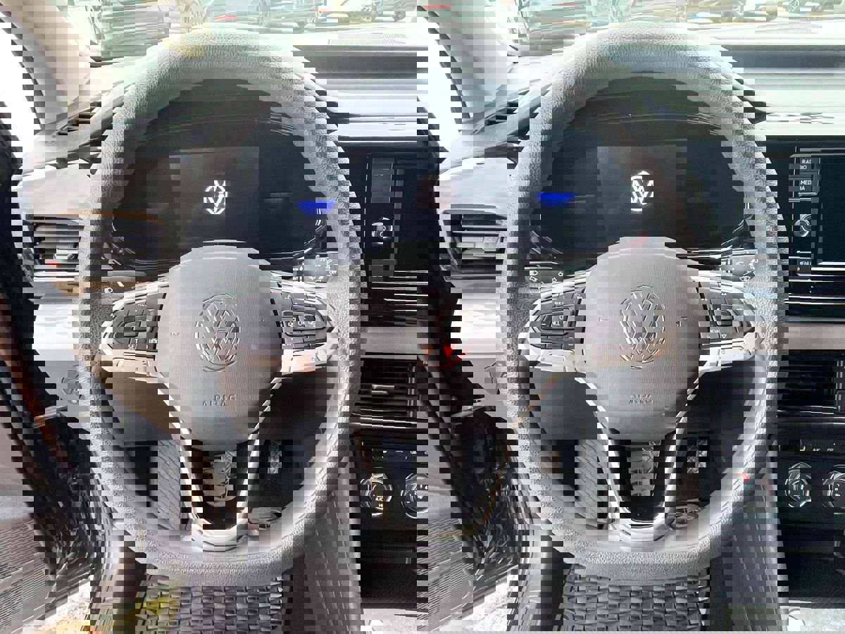 Used 2022 Volkswagen Taos S image 11