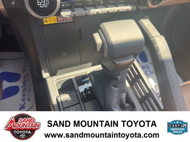 Used 2025 Toyota 4Runner Limited image 21