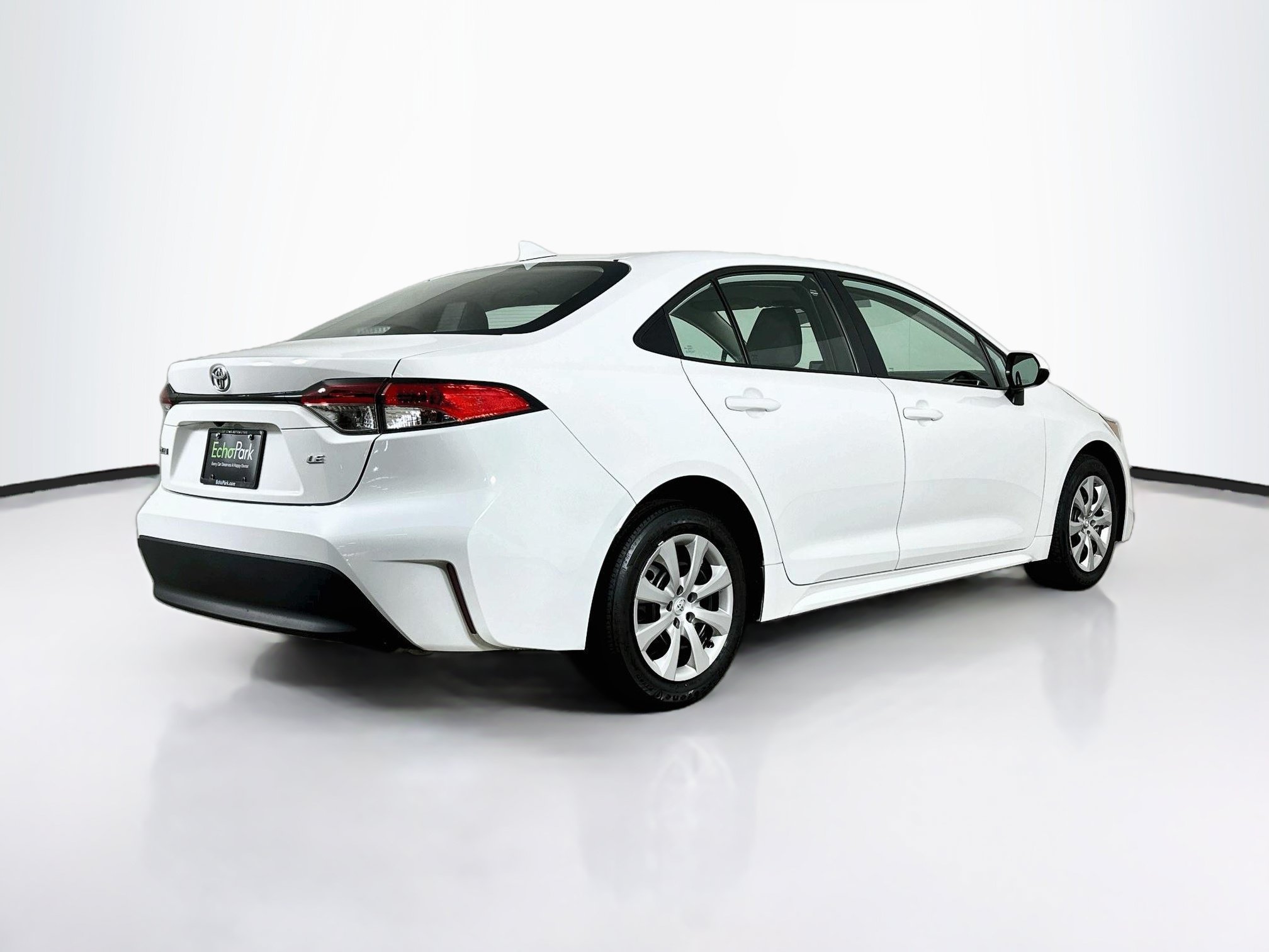 Used 2024 Toyota Corolla LE FWD image 9