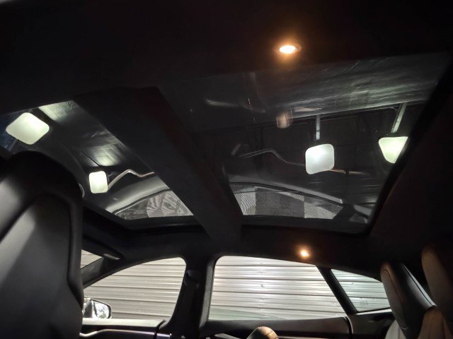 Used 2015 Tesla Model S 85 image 16